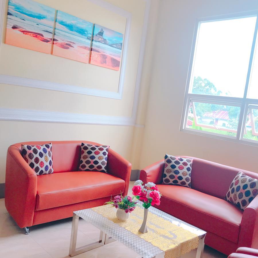 Revayah Hotels Ruteng Exterior photo