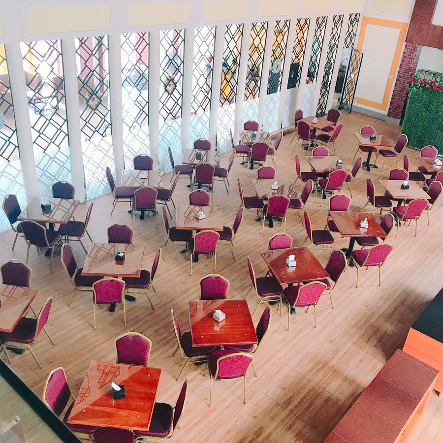 Revayah Hotels Ruteng Exterior photo