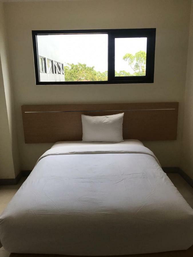Revayah Hotels Ruteng Exterior photo